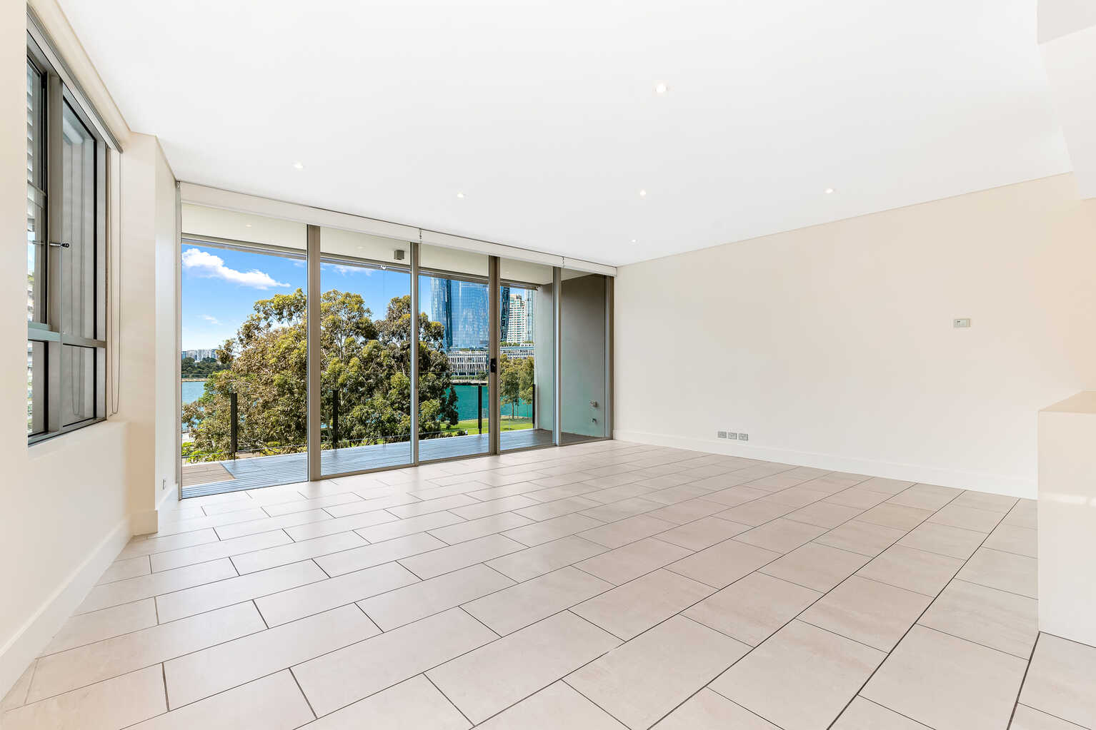 142/3 Darling Island Road Pyrmont