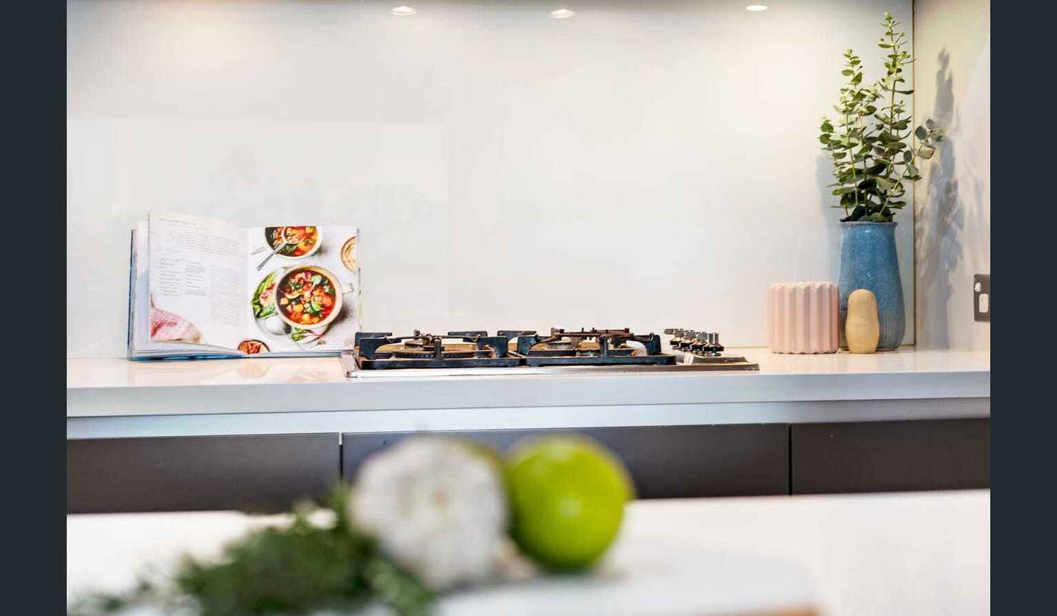 301/5 Sterling Circuit Camperdown