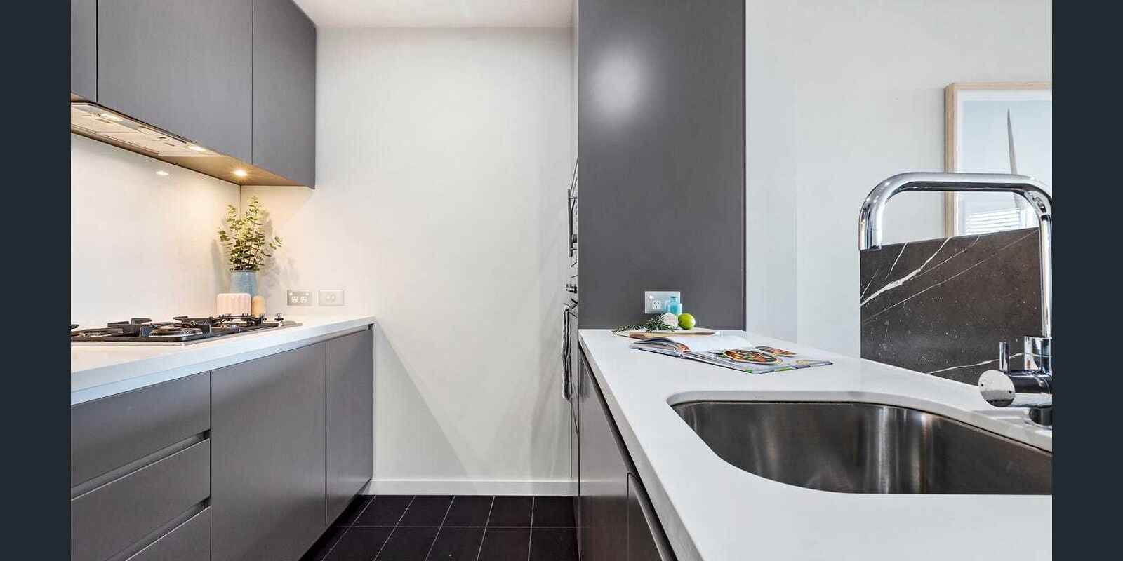 301/5 Sterling Circuit Camperdown