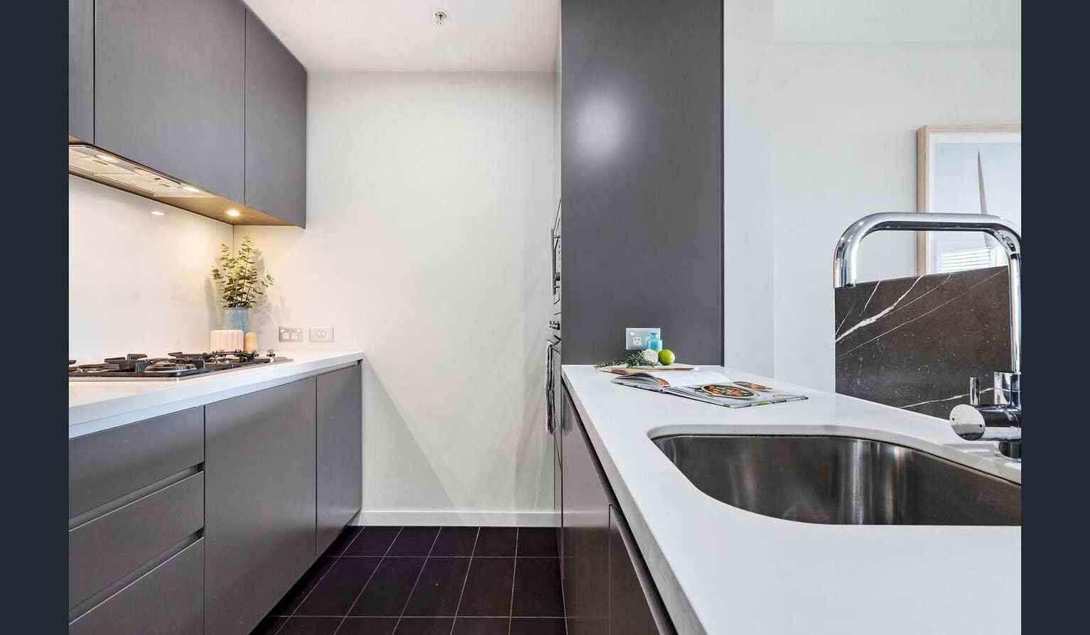 301/5 Sterling Circuit Camperdown