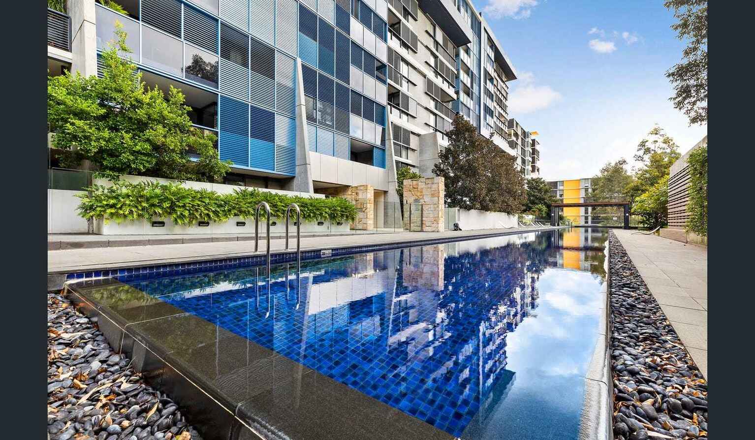 301/5 Sterling Circuit Camperdown